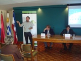 Mesa con autoridades