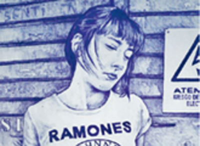 dibujo de chica con remera de Los Ramones
